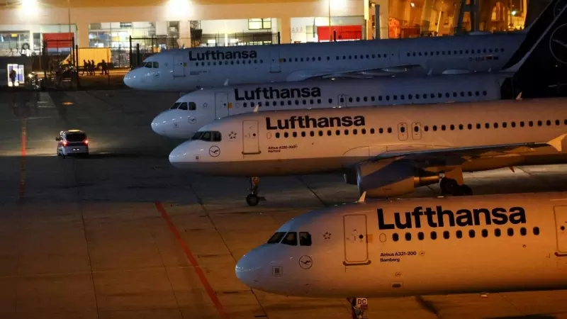 Aviones de la aerolínea alemana Lufthansa, en el aeropuerto de Fráncfort. REUTERS/Kai Pfaffenbach