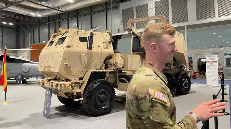 El sistema de lanzamiento de cohetes de precisión HIMARS, de fabricación estadounidense, en la Feindef de Madrid.