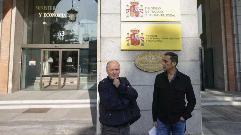 El secretario de UGT en Castilla y León, Faustino Temprano, y el secretario regional de CCOO Vicente Andrés Granado, en Madrid, a 15 de mayo de 2023.