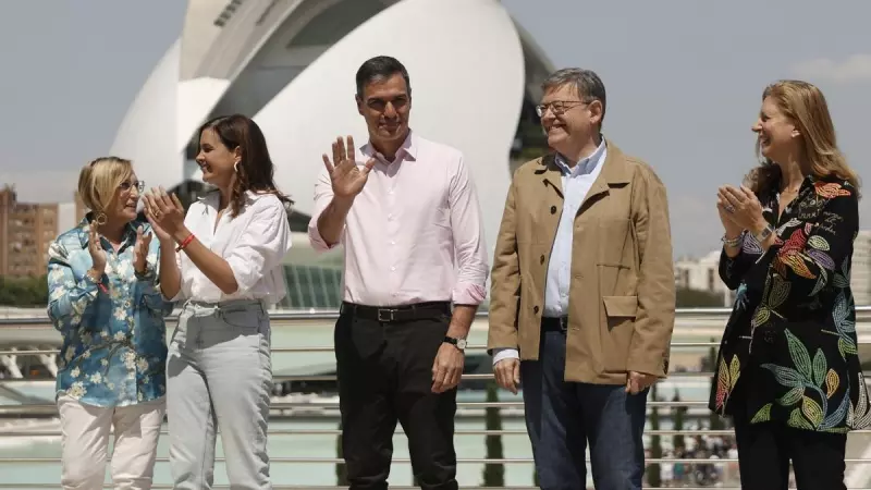 El secretario general del PSOE y presidente del Gobierno, Pedro Sánchez, participa en un acto de campaña junto al president de la Generalitat, Ximo Puig, y la vicealcaldesa de València, Sandra Gómez