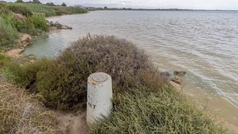 Desembocadura de la rambla del Albujón al mar Menor este martes tras las intensas lluvias caidas en las últimas horas en la comarca del campo de Cartagena