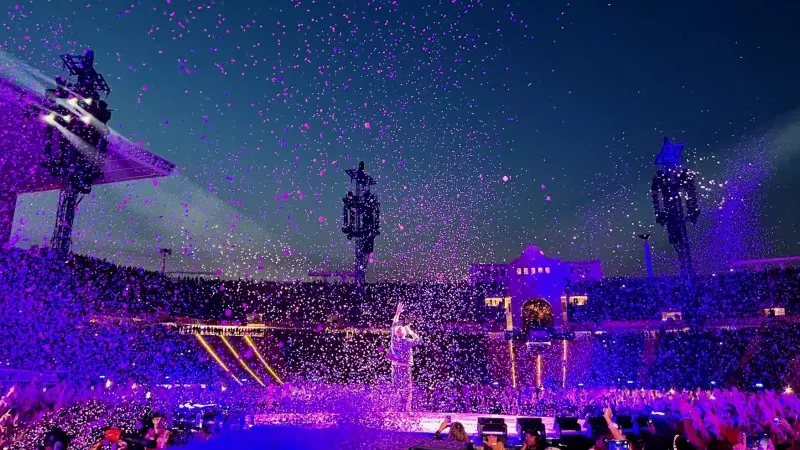 Chris Martin en plena actuació a Barcelona.