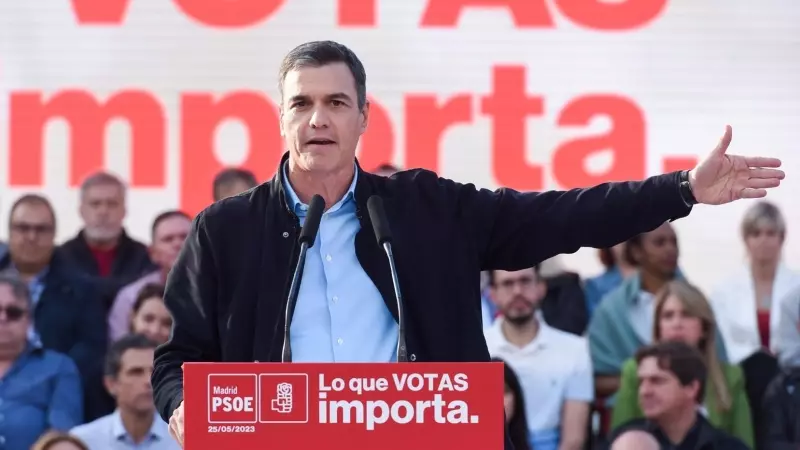 El presidente del Gobierno Pedro Sánchez, durante su intervención en un acto electoral en el Auditorio del Parque Forestal de Entrevías, a 25 de mayo de 2023.