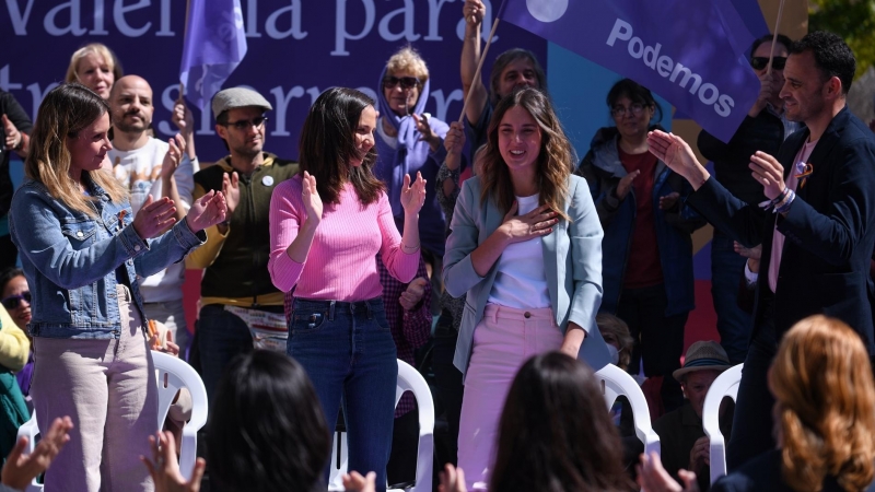 La candidata de Podemos a la Presidencia de la Comunidad de Madrid, Alejandra Jacinto; la secretaria general de Podemos, Ione Belarra; la ministra de Igualdad, Irene Montero; y el candidato de Podemos a la Alcaldía de Madrid, Roberto Sotomayor.