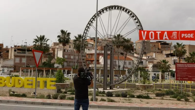 Un cartel del PSOE, a 25 de mayo de 2023, en Albudeite, Región de Murcia (España).