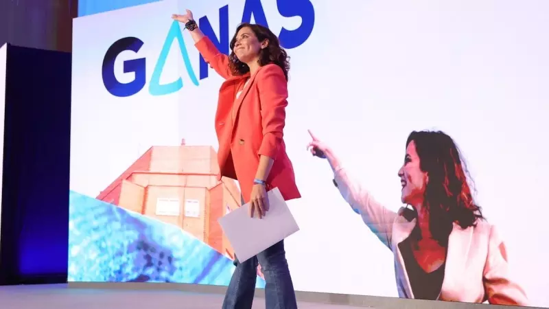 La presidenta de la Comunidad de Madrid, Isabel Díaz Ayuso, durante el acto de cierre de campaña, a 26 de mayo de 2023, en Madrid.