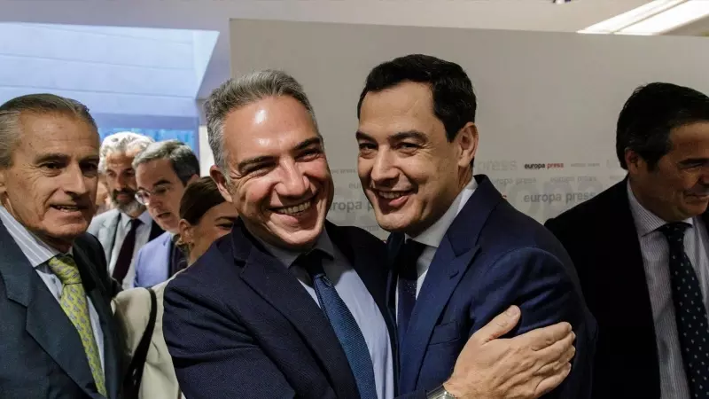 el coordinador general del PP y director de campaña, Elías Bendodo y el presidente de la Junta de Andalucía, Juanma Moreno.