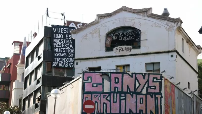 05/2023 - Una imatge de La Ruïna, centre social ocupat al barri de la Bonanova, a Barcelona.