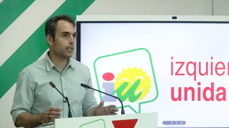 El coordinador general de IU Andalucía, Toni Valero, en la sede de IU a 29 de mayo de 2023, en Málaga (Andalucía, España).