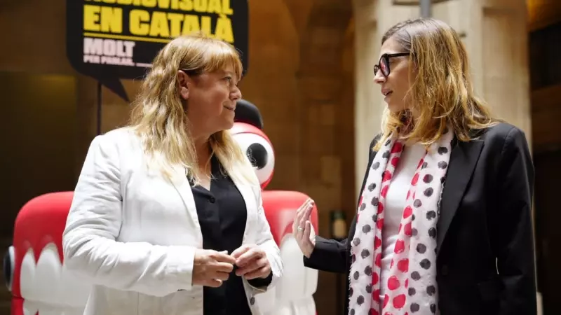 La consellera Garriga i la presidenta de la CCMA, Rosa Romà i Monfà, presenten un conveni per incrementar la presència de títols en català a les plataformes audiovisuals