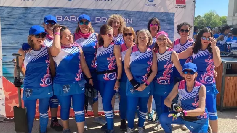 Las Dragonas de Madrid: supervivientes del cáncer de mama se alían con el deporte para 'recuperar la ilusión'