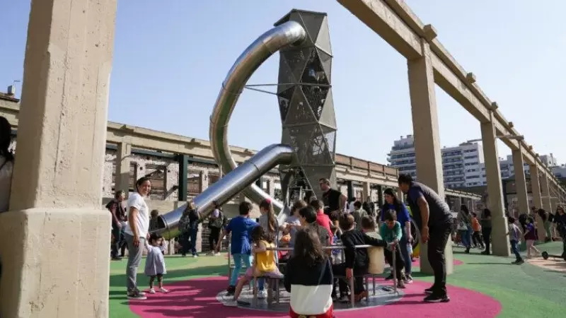 06/2023 - La superárea de juego de Can Batlló, en Barcelona.
