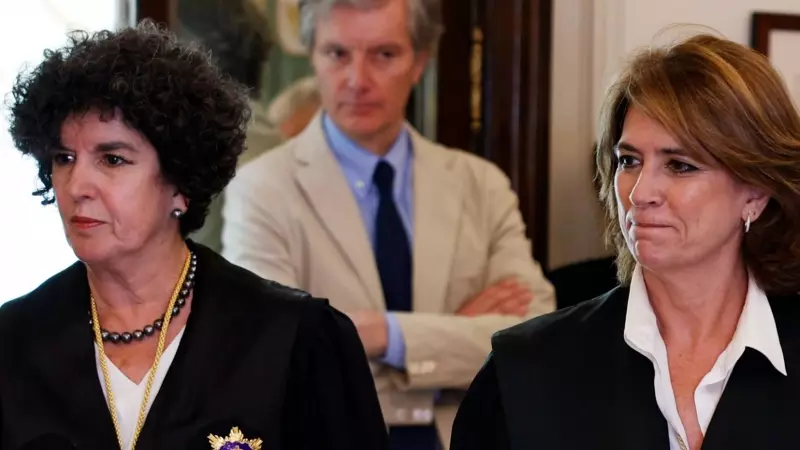 La fiscal de Sala de Derechos Humanos y Memoria Democrática, Dolores Delgado (d) y la fiscal María Ángeles Sánchez Conde (i).
