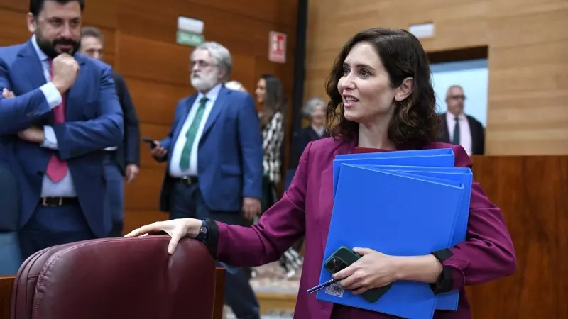 La presidenta en funciones de la Comunidad de Madrid, Isabel Díaz Ayuso, a su llegada a la segunda sesión del Pleno de investidura, en la Asamblea de Madrid, a 22 de junio de 2023, en Madrid (España).