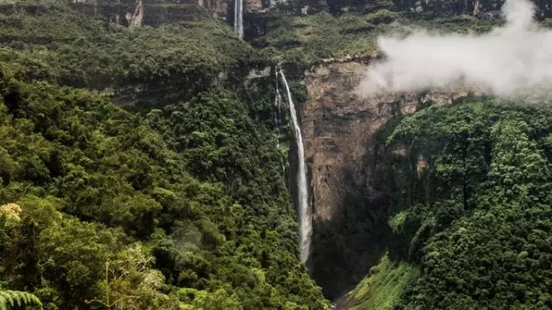 Vista de la cascada Gocta, una de las más largas del mundo, en la provincia de Chachapoyas, región Amazonas, norte de Perú el 16 de marzo de 2017