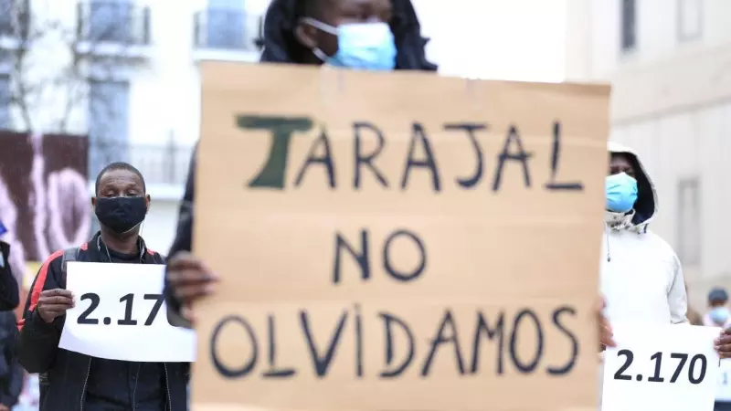 Protesta en recuerdo de la conocida como 'Tragedia del Tarajal', en Madrid a 6 de febrero de 2021.
