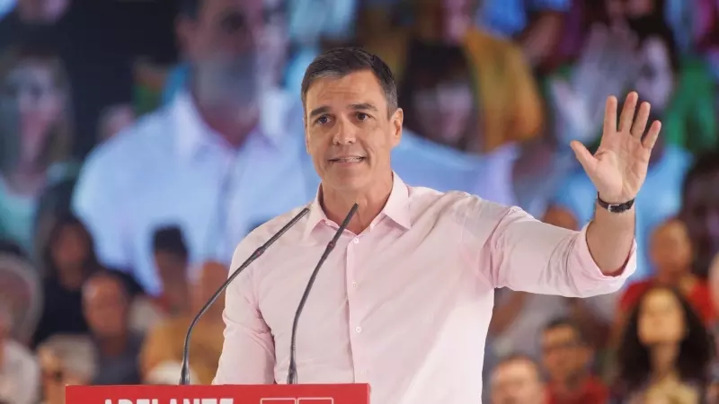 El secretario general del PSOE y presidente del Gobierno, Pedro Sánchez, interviene en el acto de inicio de la campaña, en el Pabellón de Convenciones de la Casa de Campo de Madrid, a 6 de julio de 2023, en Madrid (España).