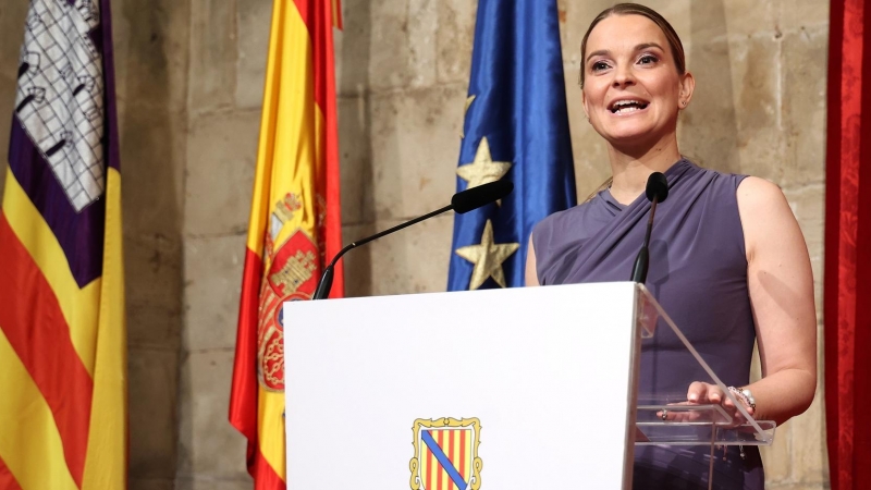 La presidenta del Govern, Margalida Prohens, informa sobre los miembros del nuevo Govern, en la Capilla del Consolat de Mar, a 10 de julio de 2023, en Palma de Mallorca, Mallorca, Baleares (España).