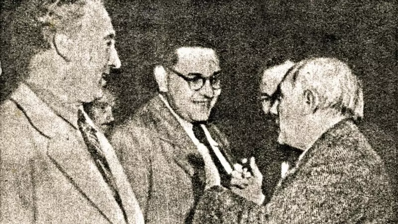 17/7/23 Ortiz, Seoane y Colmeiro con Picasso ,en 1949.