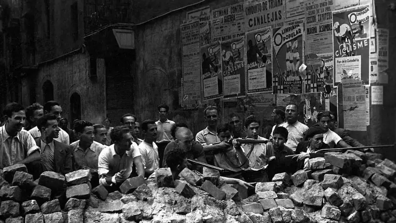 19/07/1936 - Barricada a Barcelona el 19 de juliol de 1936.