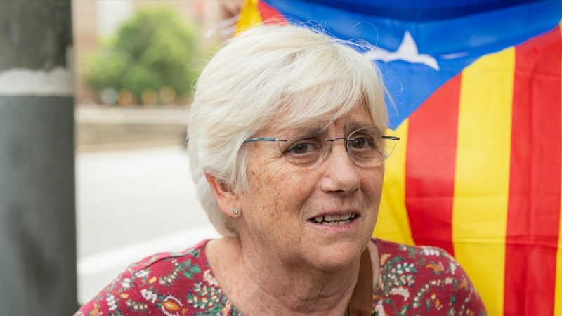 Clara Ponsatí, eurodiputada de Junts y exconsellera, sale de la Ciutat de la Justícia de Barcelona tras prestar declaración.