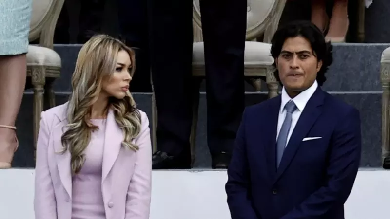 Nicolás Petro Burgos, hijo del presidente Gustavo Petro junto a su exesposa Day Vásquez en la ceremonia de investidura del presidente Gustavo Petro, en la Plaza Bolívar de Bogotá, en Colombia, a 29/07/2023. Mauricio Dueñas Castañeda /ARCHIVO / EFE.