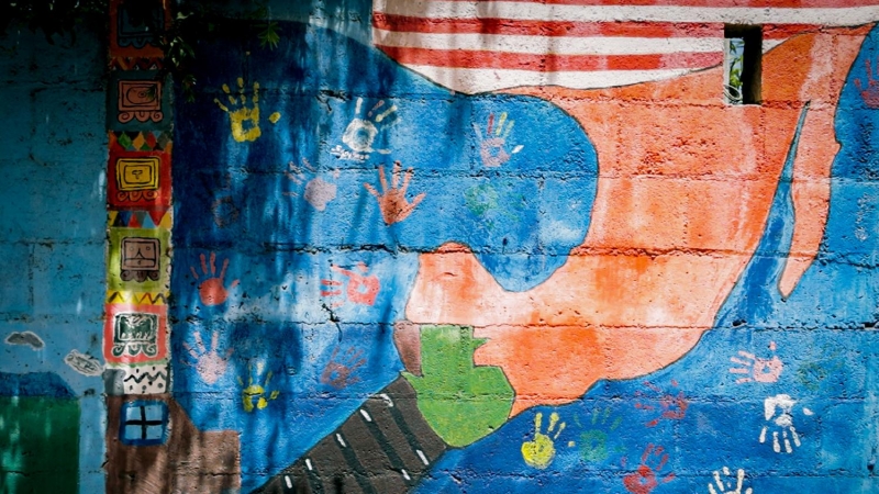 Mural con el mapa de México dibujado por los jóvenes de Chimaltenango