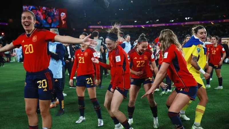 Las jugadoras bailan para celebrar su victoria en la final del Mundial de fútbol femenino, a 20 de agosto de 2023 en Sídney
