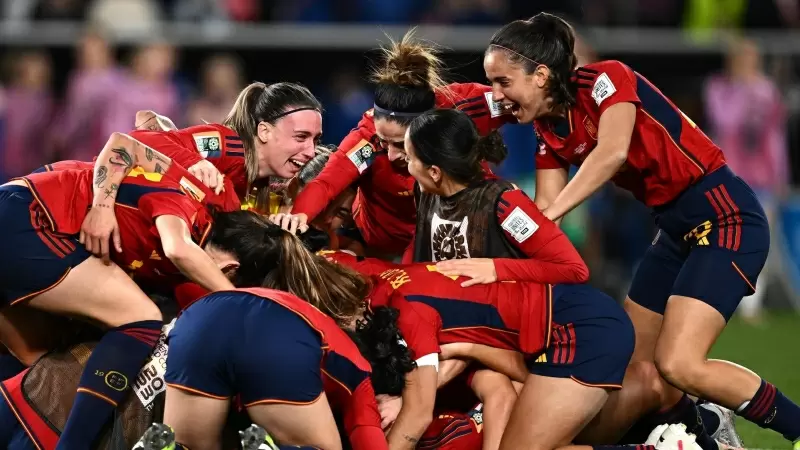 Las jugadoras de la selección española de fútbol femenino celebran su victoria tras ganar la Final del Mundial
