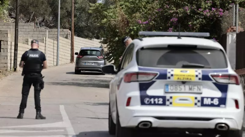 Personal de los Grupos Operativos Especiales de Seguridad (GOES) de la Policía Nacional están interviniendo en Alzira (Valencia) en un incidente con rehenes