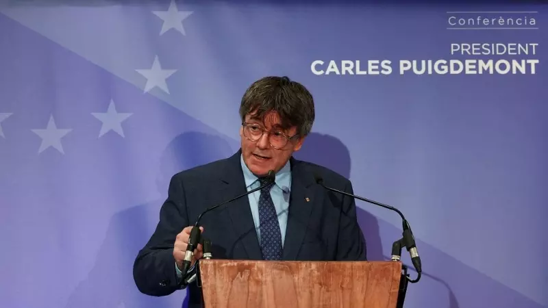 El líder separatista catalán Carles Puigdemont habla durante una conferencia de prensa en Bruselas, Bélgica, el 5 de septiembre de 2023.
