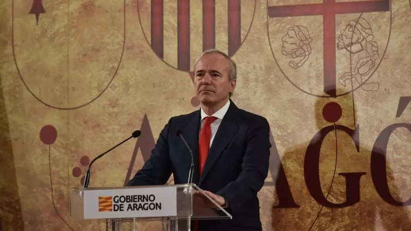 El presidente de Aragón, Jorge Azcón, durante la toma de posesión de sus nuevos consejeros, a 12 de agosto de 2023, en Zaragoza.