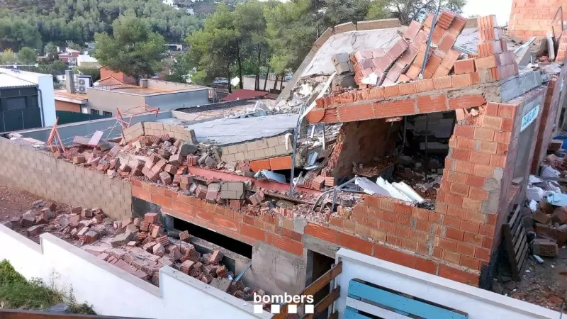 Un edifici en obres col·lapsat a causa del temporal a Sant Pere de Ribes (Garraf)