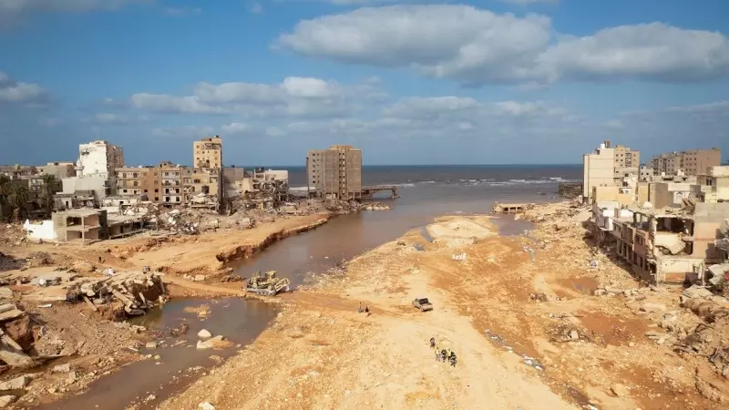 Una vista general muestra edificios y casas destruidos después de una tormenta mortal e inundaciones, en Derna, Libia , el 18 de septiembre de 2023.