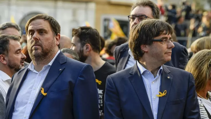 Carles Puigdemont y  Oriol Junqueras en una imagen de archivo del 21/10/2017.