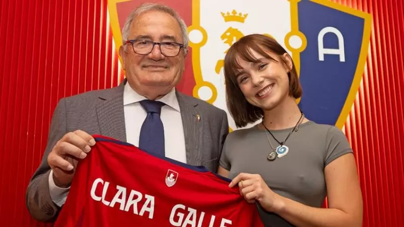 La actriz Clara Galle, ante las críticas por ir sin sujetador a un partido del Osasuna: 'No hemos aprendido nada'