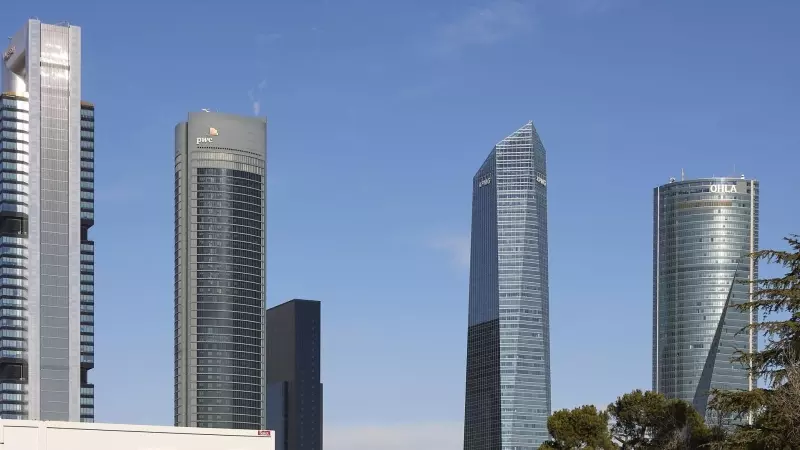 Vista de las cuatro torres de Madrid en las que se ubican las oficinas de las llamadas 'big four' (Deloitte, PwC, EY y KPMG).