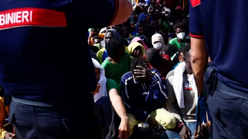 Migrantes en el puerto de Lampedusa, a 15 de septiembre de 2023.