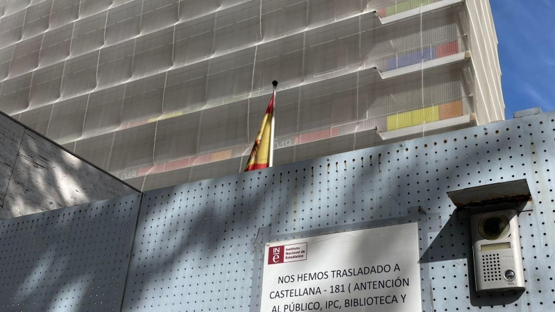 Sede del Instituto Nacional de Estadística, cuya reforma de 2005 no salió del todo bien y acabó en litigio entre el INE y Ferrovial, constructora adjudicataria.