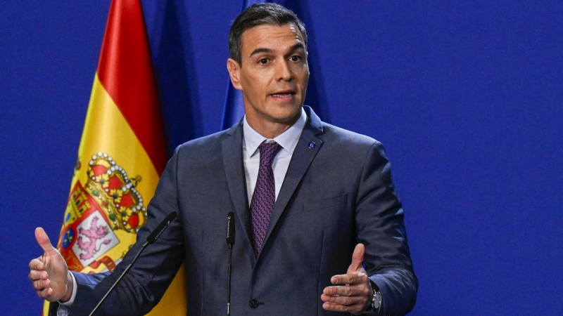 El presidente del Gobierno en funciones, Pedro Sánchez en la rueda de prensa tras la cumbre informal de la Unión Europea en Granada, a 6 de octubre de 2023.