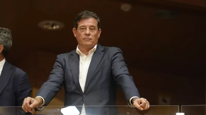 El diputado del PSOE, Xosé Ramón Gómez Besteiro, a su llegada al debate sobre el estado de la autonomía de Galicia, a 9 de octubre de 2023, en Santiago de Compostela, Galicia