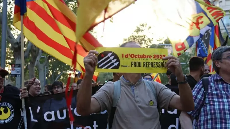 Manifestació dels CDR en el sisè aniversari de l'1-O. Marta Vidal / ACN