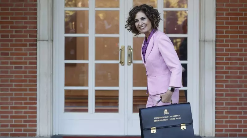 La vicepresidenta cuarta y Ministra de Hacienda y de Función Pública, María Jesús Montero, a su llegada ese miércoles al Palacio de La Moncloa.