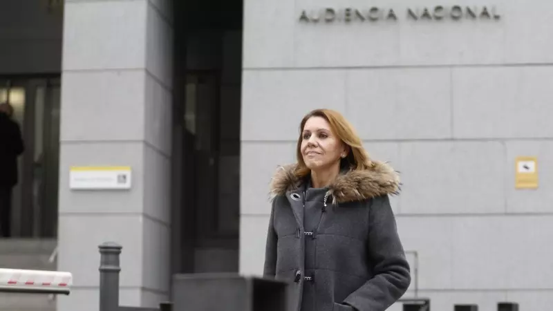 La ex secretaria general del PP María Dolores de Cospedal a la salida este martes de la Audiencia Nacional, a 28 de noviembre de 2023.