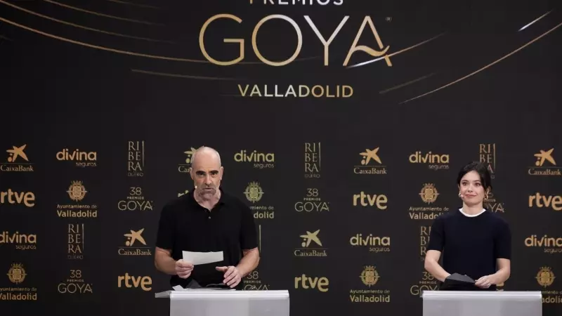 Luis Tosar y Anna Castillo leen los nominados a los Goya, a 30 de noviembre de 2023, en Madrid.