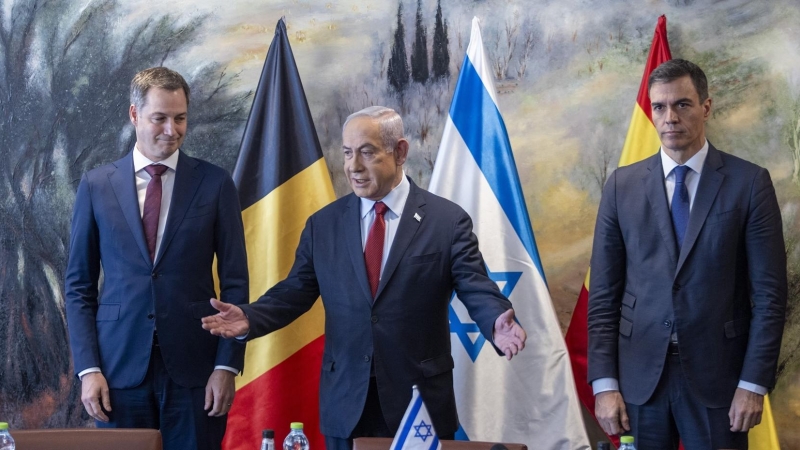 El primer ministro belga, Alexandre De Croo, el primer ministro de Israel, Benjamin Netanyahu y el presidente del Gobierno, Pedro Sánchez, la pasada semana en Jerusalén.