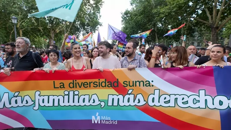 Varias personas con una pancarta durante la manifestación del Orgullo LGTBI+ 2023, a 1 de julio de 2023, en Madrid.