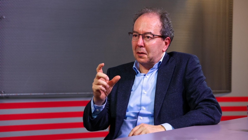 01/12/2023 El presidente del Consejo de Transparencia, José Luis Rodríguez Álvarez, durante la entrevista en la redacción de 'Público'.