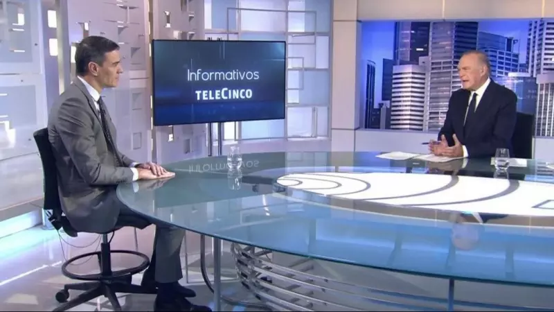 El presidente del Gobierno, Pedro Sánchez, durante su entrevista en Telecinco.