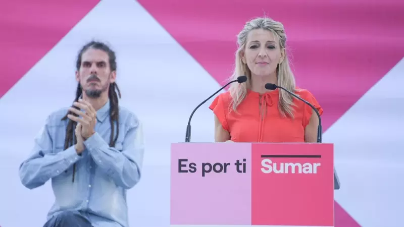 Alberto Rodríguez y Yolanda Díaz durante un mitin de Sumar para el 23-J en La Laguna, a de julio de 2023.